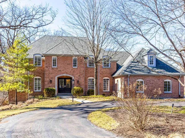 609 Old Hickory Ln, Libertyville, IL 60048