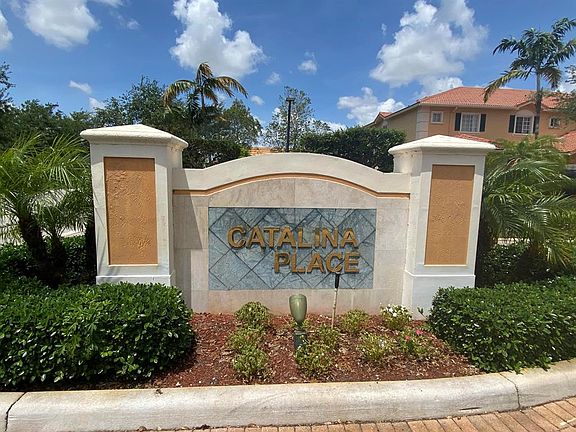 3rd image of 6543 Catalina Ln #6543