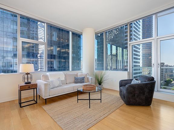 4th image of 909 5th Ave #1105