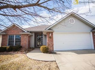 3408 S Victoria Dr, Blue Springs, MO 64015