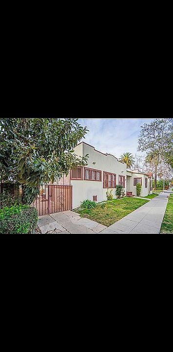 2nd image of 3959 S Saint Andrews Pl #3963