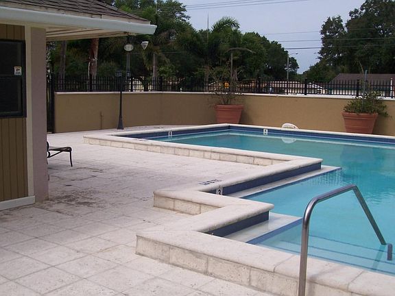 4th image of 7604 Pinery Way APT A