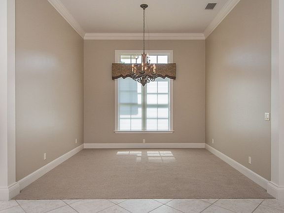 4th image of 398 Farleys Ct