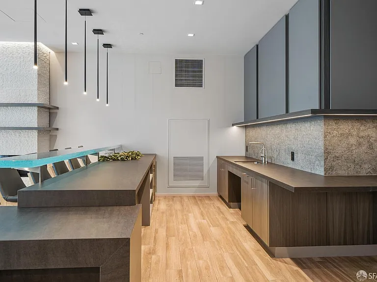 301 Main St #27F — Photo 29