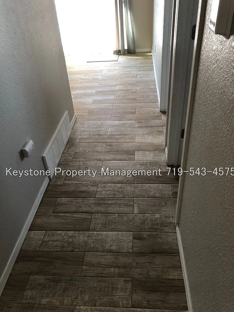Nicely Maintained Duplex in Pueblo West 3 Bed/2 Bath/2 Car Garage $1800/$1800 — Photo 3