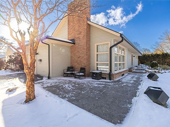 5th image of 787 Corwin Rd