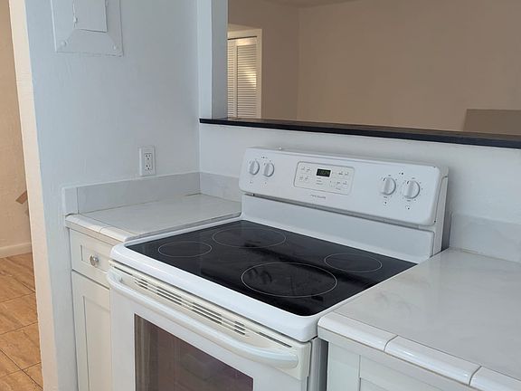 3rd image of 20400 NW 7th Ave APT 103