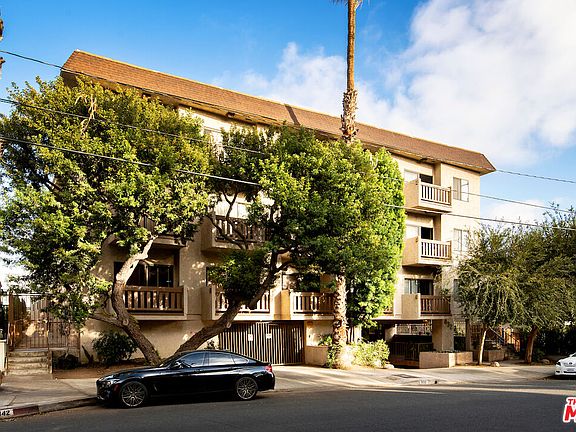 2nd image of 832 Palm Ave APT 101