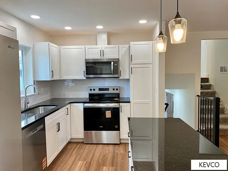 2401 Evergreen Dr — Photo 8