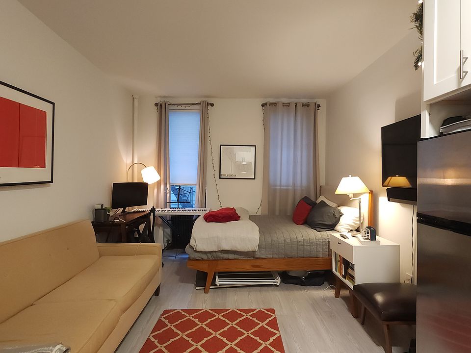 1st image of 443 W 49th St APT 2WR