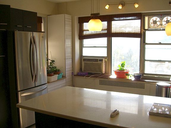 4th image of 63-33 98th Pl APT 5D