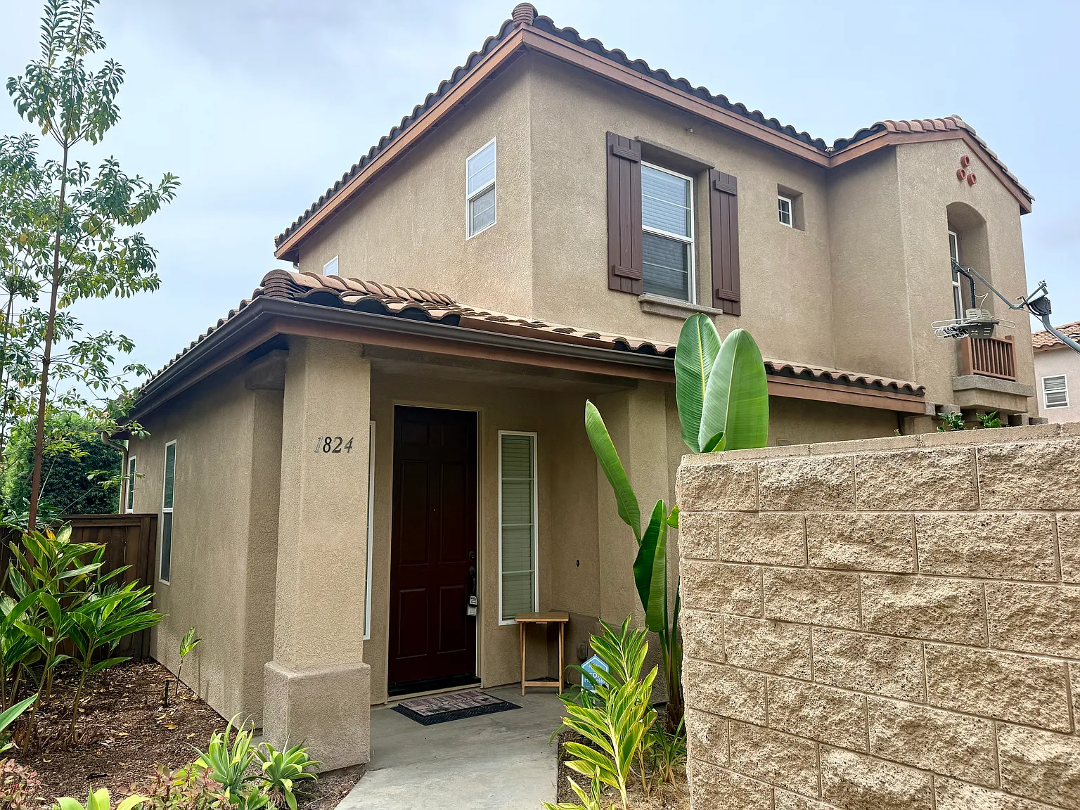 3 bed, 2.5 bath, 1577 sqft, $4,300 — Photo 1