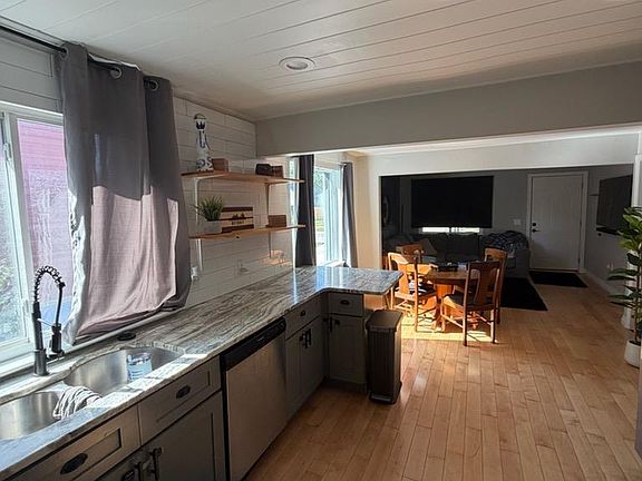 5th image of 21414 Westview Ave