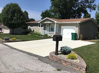 2736 Royal Ln, High Ridge, MO 63049