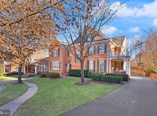 19126 Stream Crossing Ct, Leesburg, VA 20176