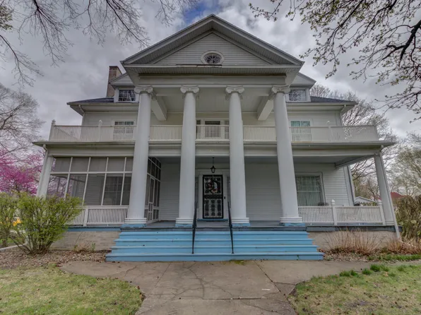 509 N Main St, Tuscola, IL 61953