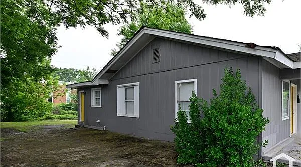 3 bed, 1214 sqft, $1,300 — Photo 4