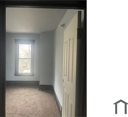 6 bed, 2200 sqft, $2,000 — Photo 2