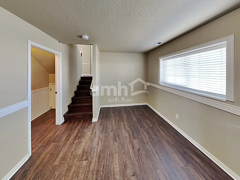 482 W 465 S — Photo 8