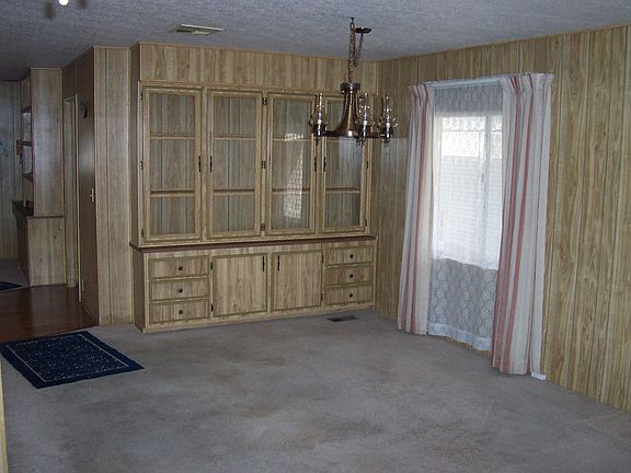4th image of 881 N Lake St Space 298