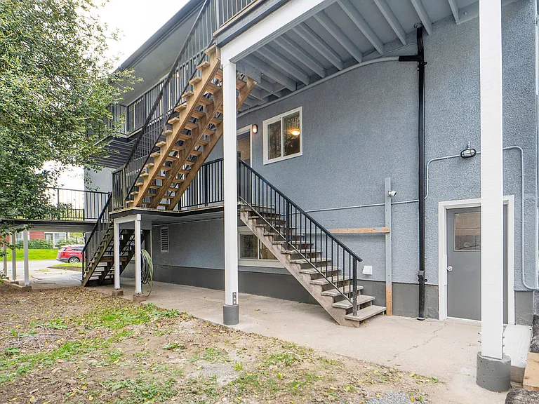 9250 Edwards Rd #5 — Photo 26