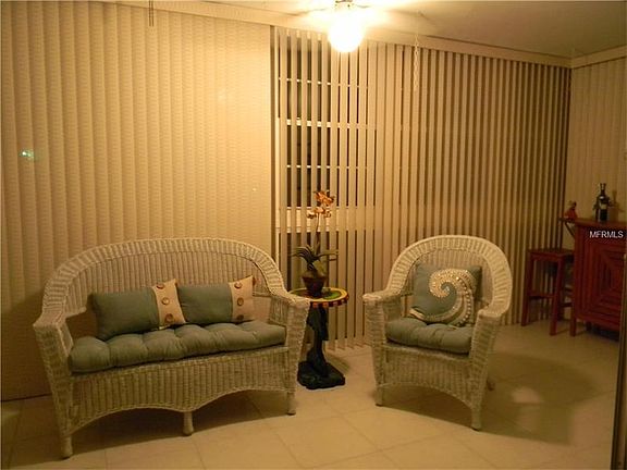 4th image of 131 Bluff View Dr APT 110