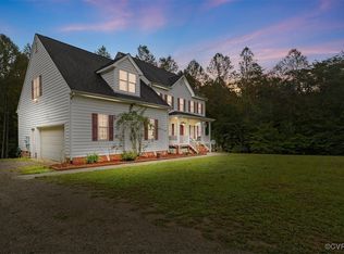 1262 Robertson Town Rd, Bumpass, VA 23024