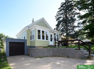 6104 Emmet St, Omaha, NE 68104