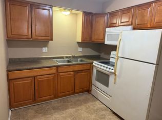 521 State St APT 7, Algonac, MI 48001