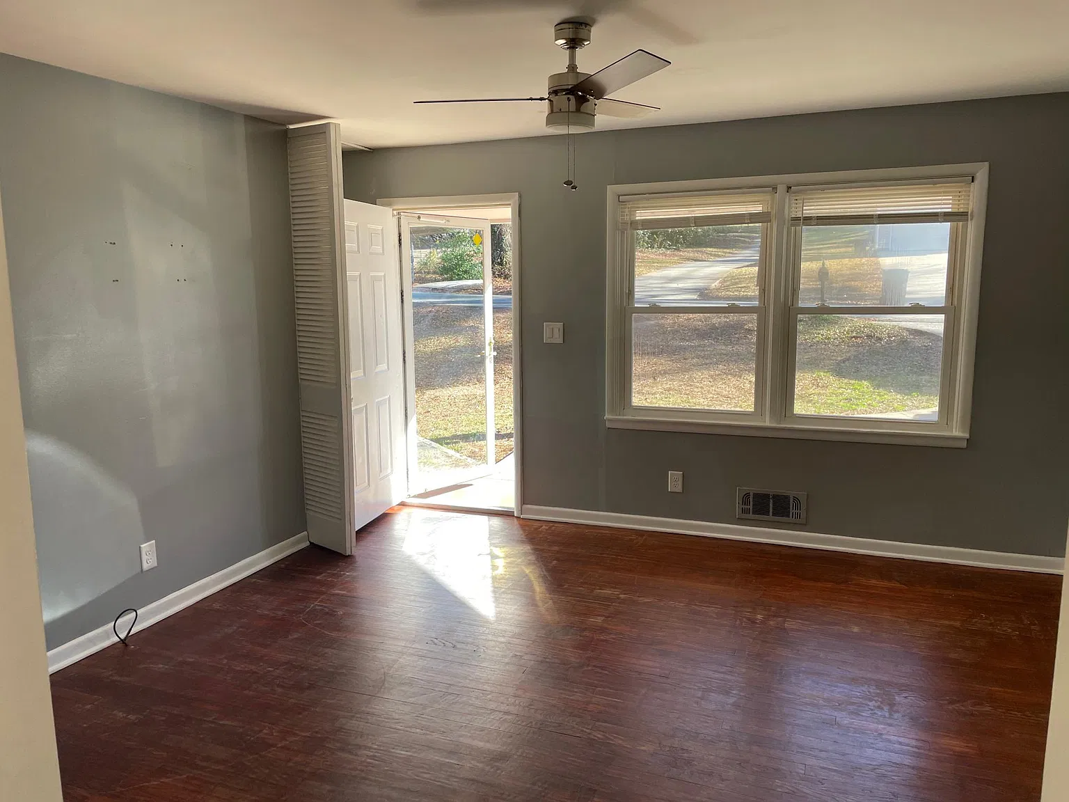 1000 Dixie Dr — Photo 3