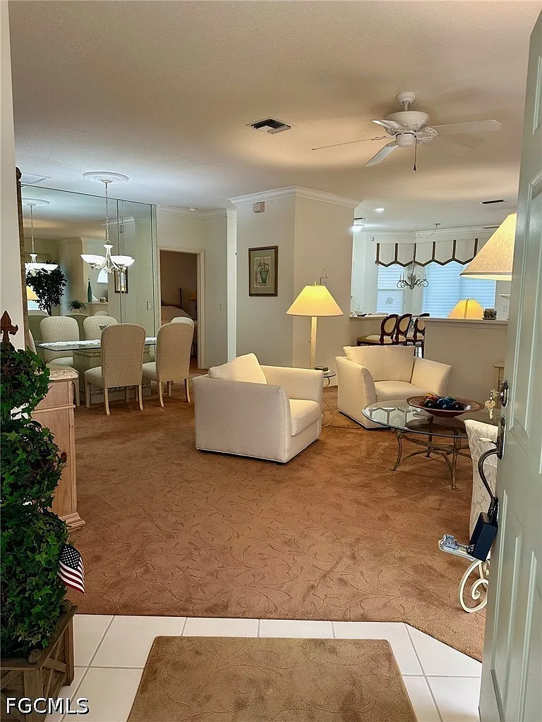3 bed, 2.0 bath, 1631 sqft, $3,700 — Photo 3