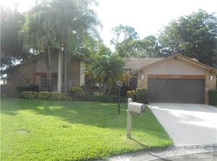 5572 Sugar Mill Ct, Delray Beach, FL 33484