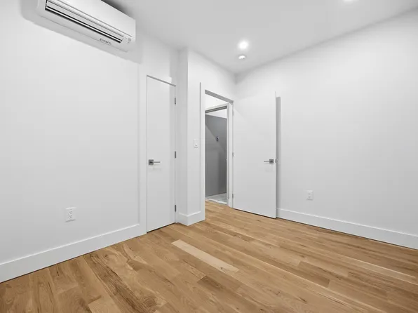 34 Avenue A image 13 of 29