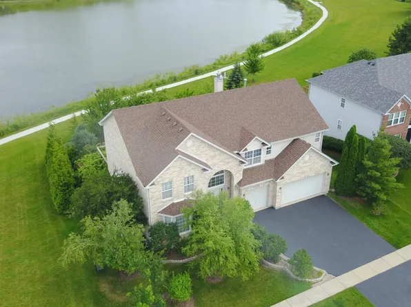 18730 W Lazy Acre Rd, Lake Villa, IL 60046