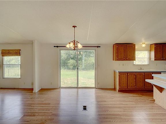 5th image of 12541 Meadow Green Ln