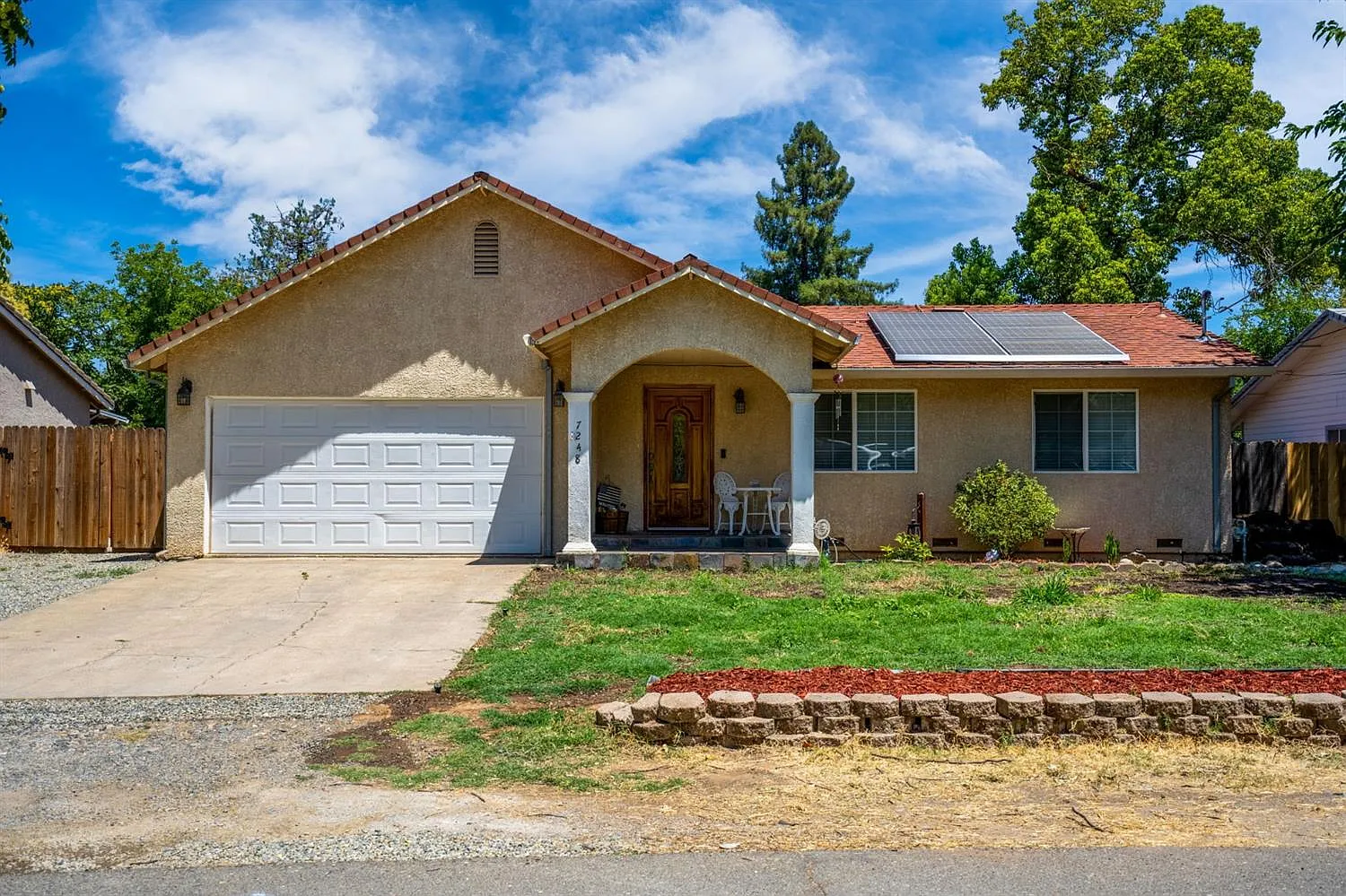 7248 Leonard Ave photo 1