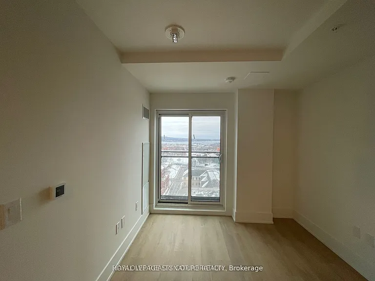 206 King St W #1306 — Photo 3