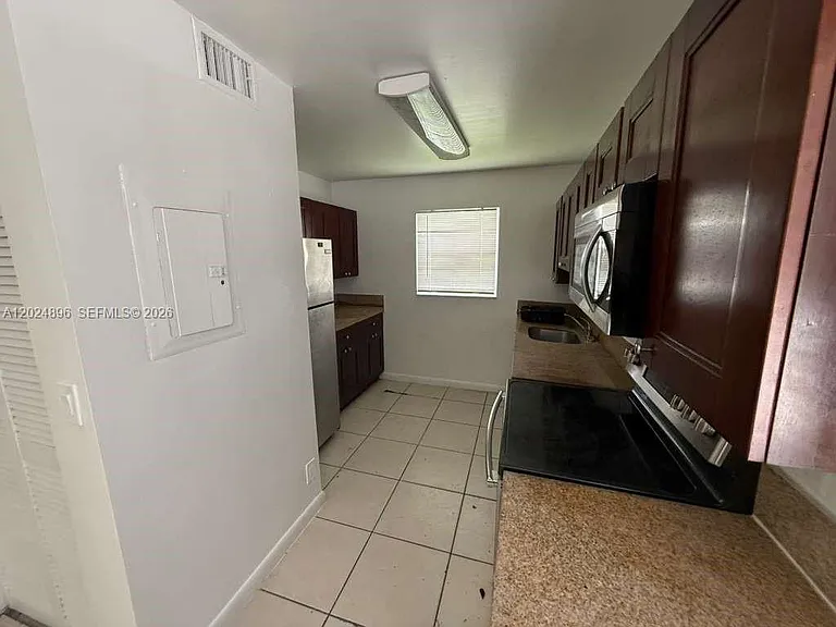 6921 Pembroke Rd #6927 — Photo 5
