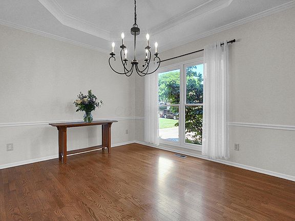 5th image of 295 Woodsfield Ct