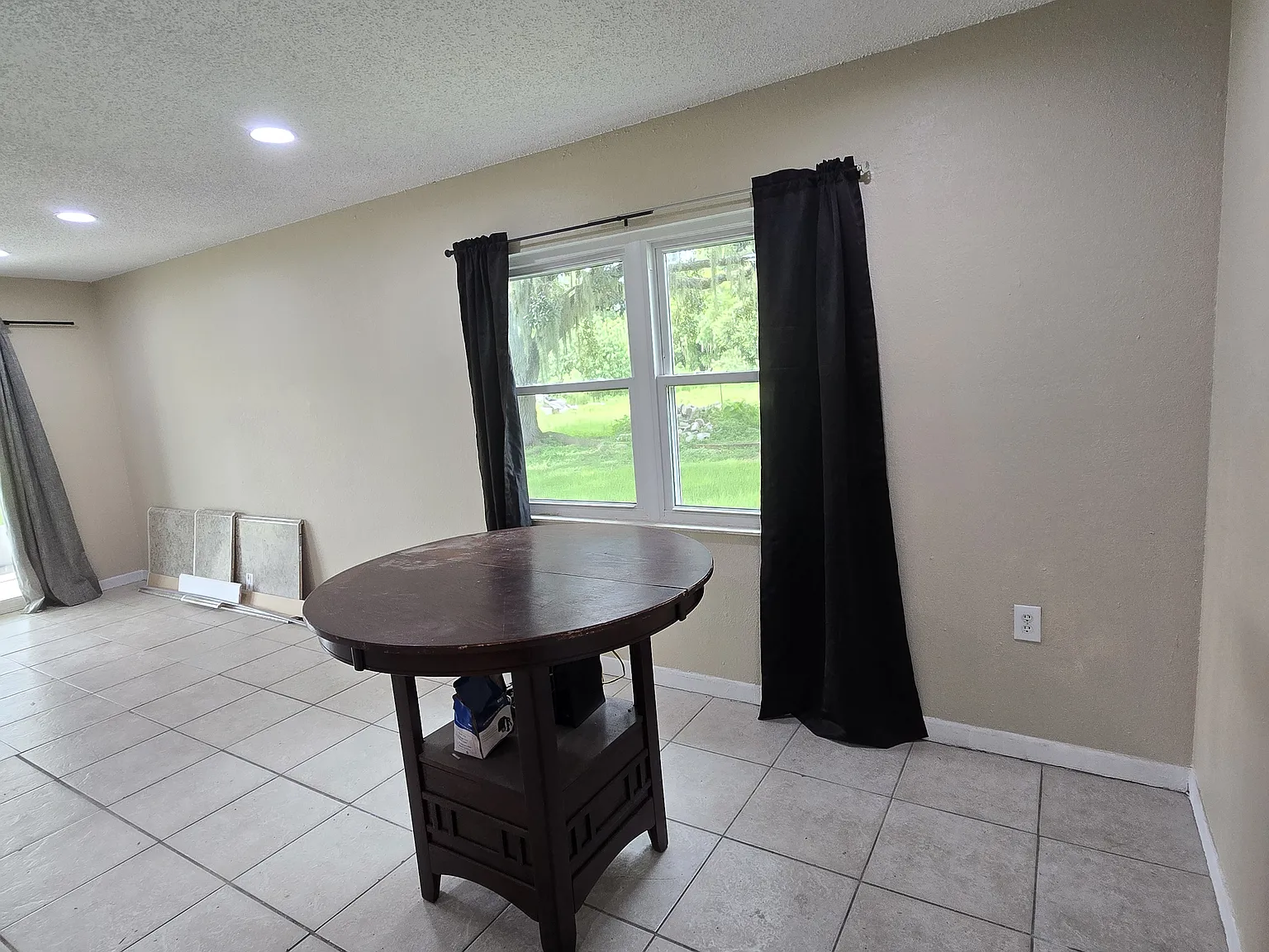 2 bed, 918 sqft, $1,375 — Photo 4