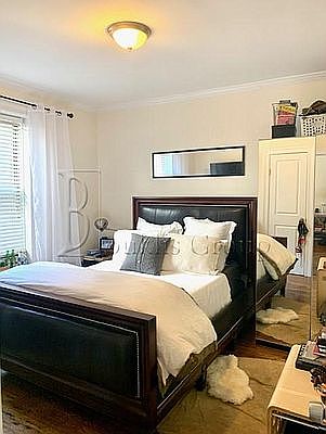 4th image of 31-55 35th St #3R
