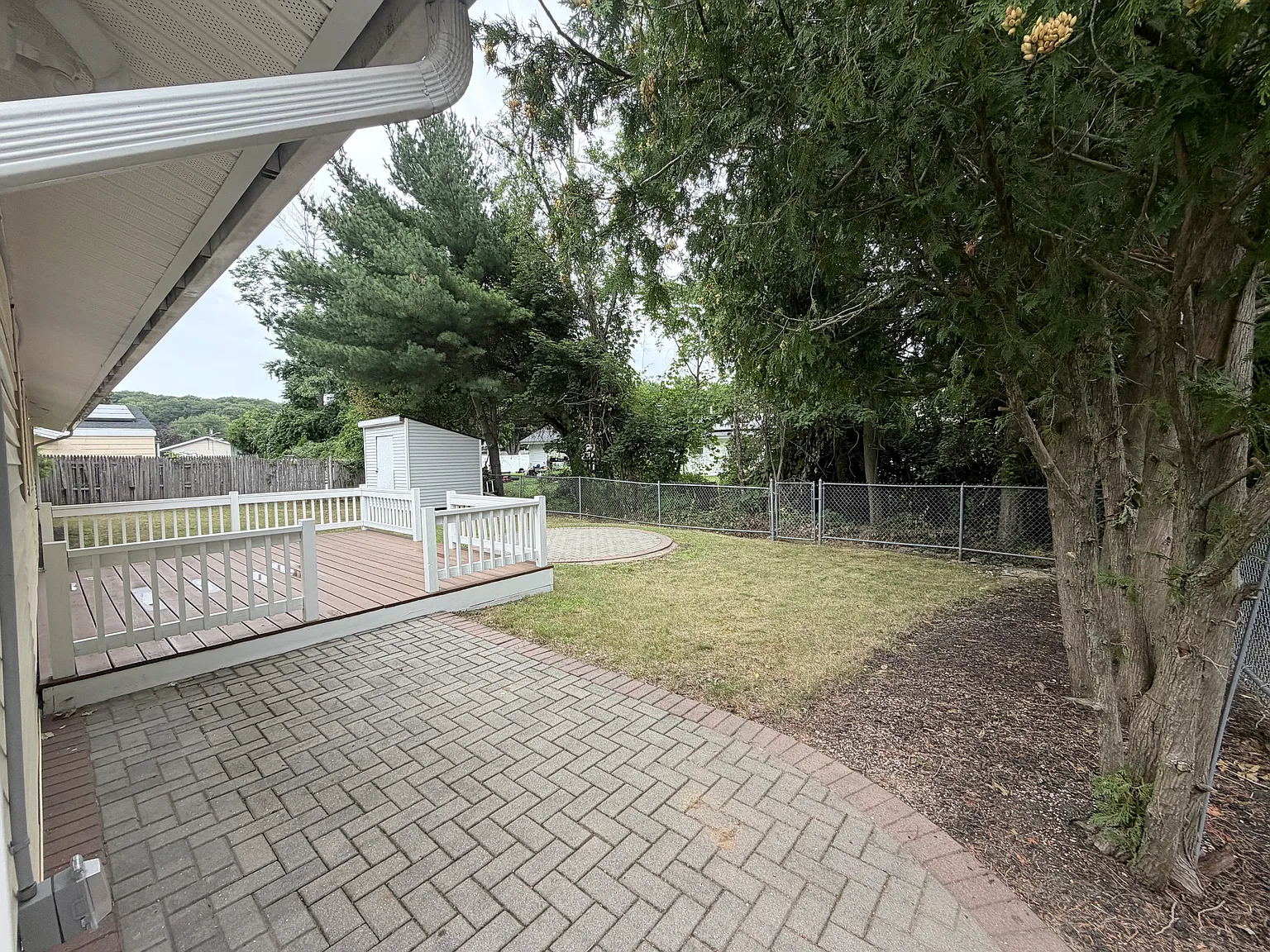 1 bed, 1904 sqft, $1,300 — Photo 3