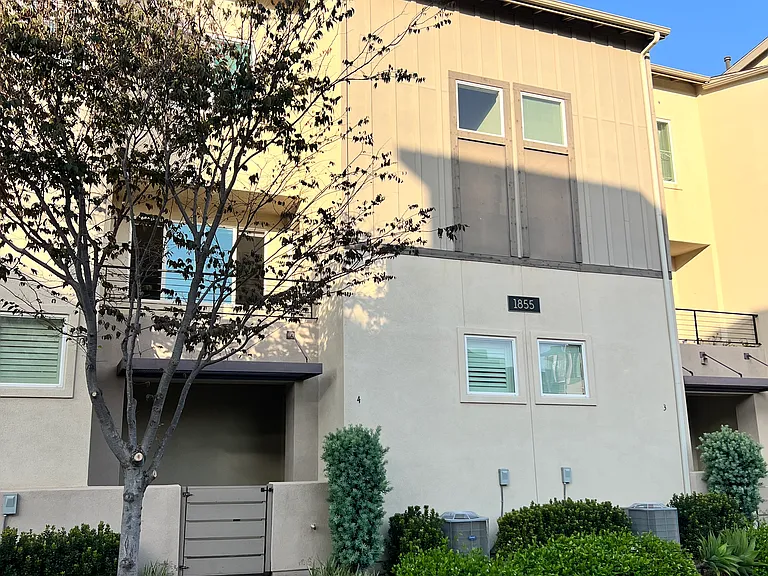 1855 Observation Way #4 — Photo 2