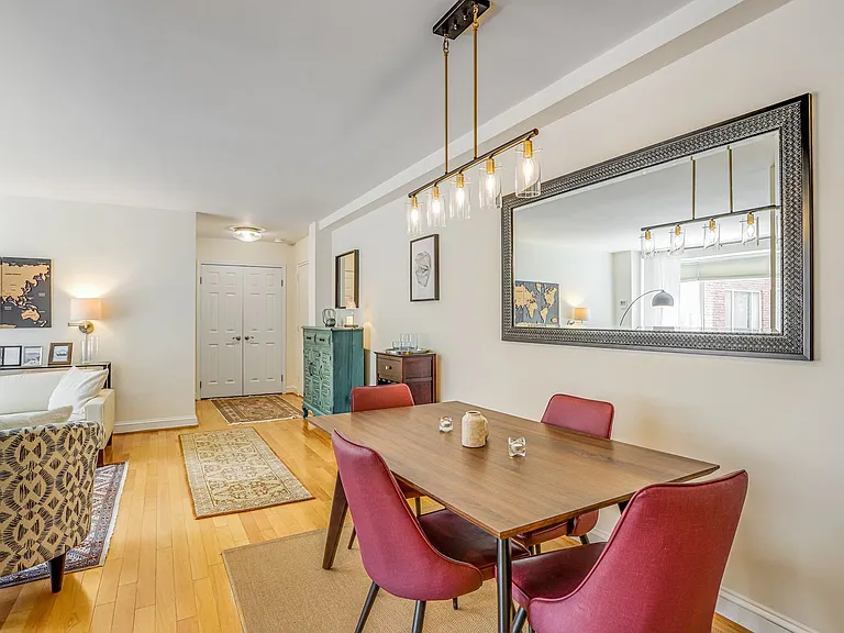 4100 W St NW #209 — Photo 13