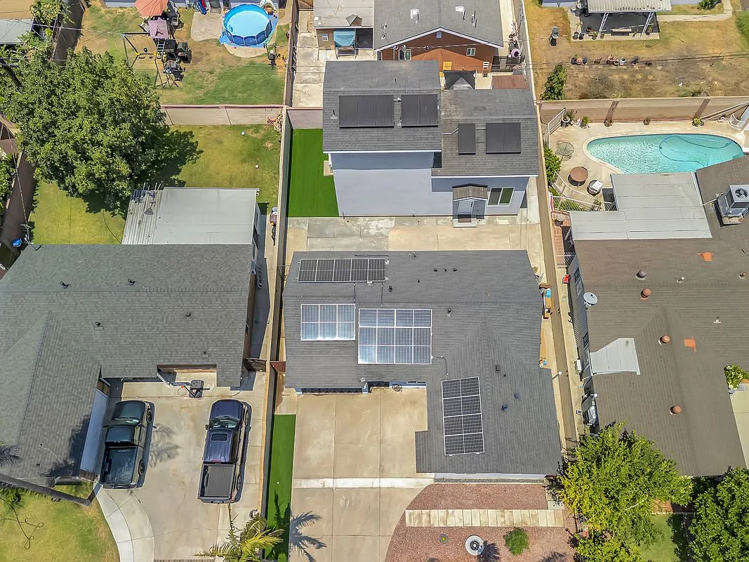 1 bed, 1.0 bath, 400 sqft, $1,800 — Photo 3