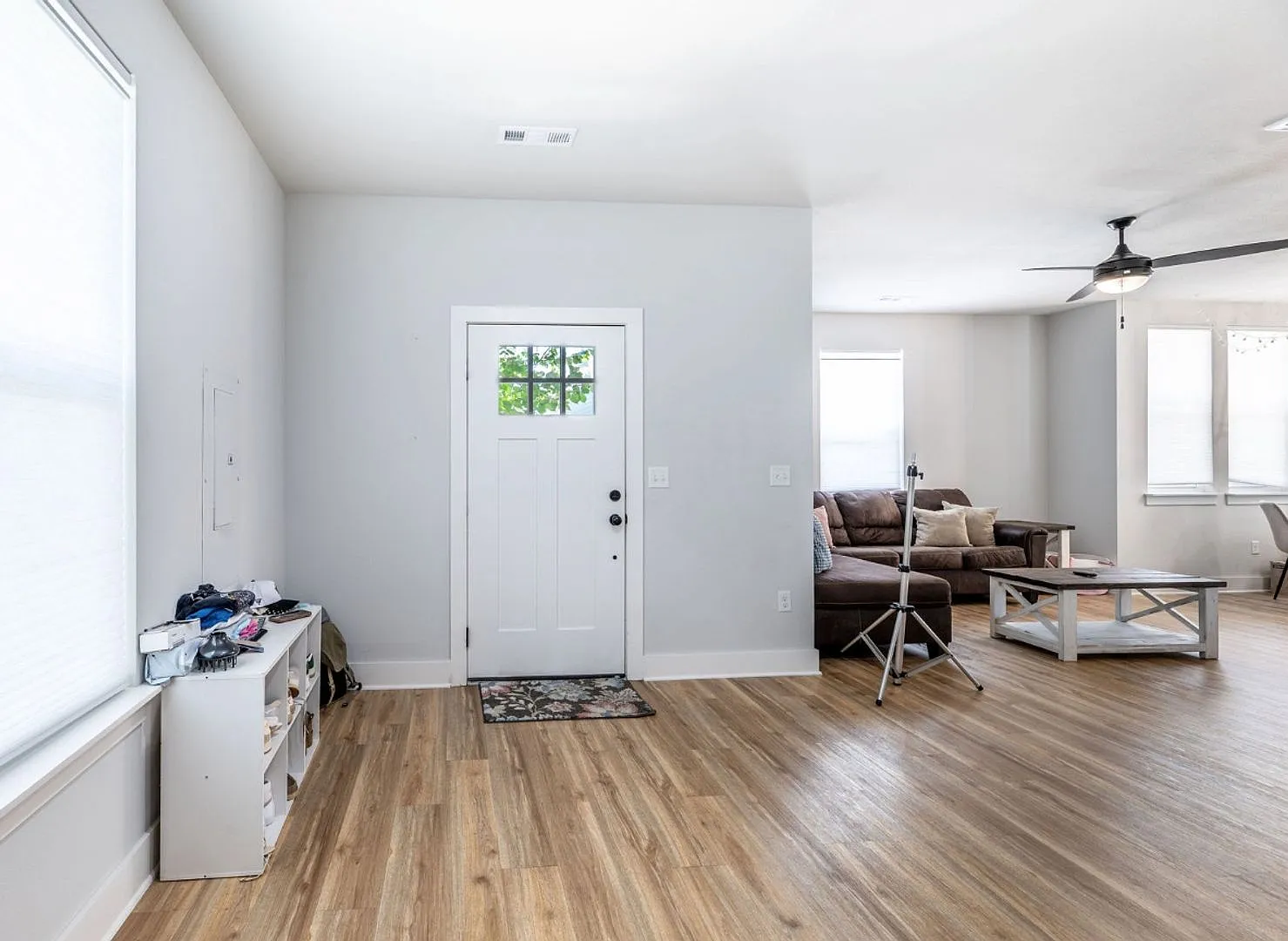 Bright & Beautiful 2BR/3BA Fayetteville Home — Photo 3