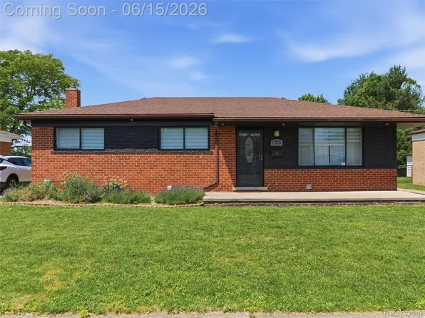 32155 Dover Ave, Warren, MI 48088