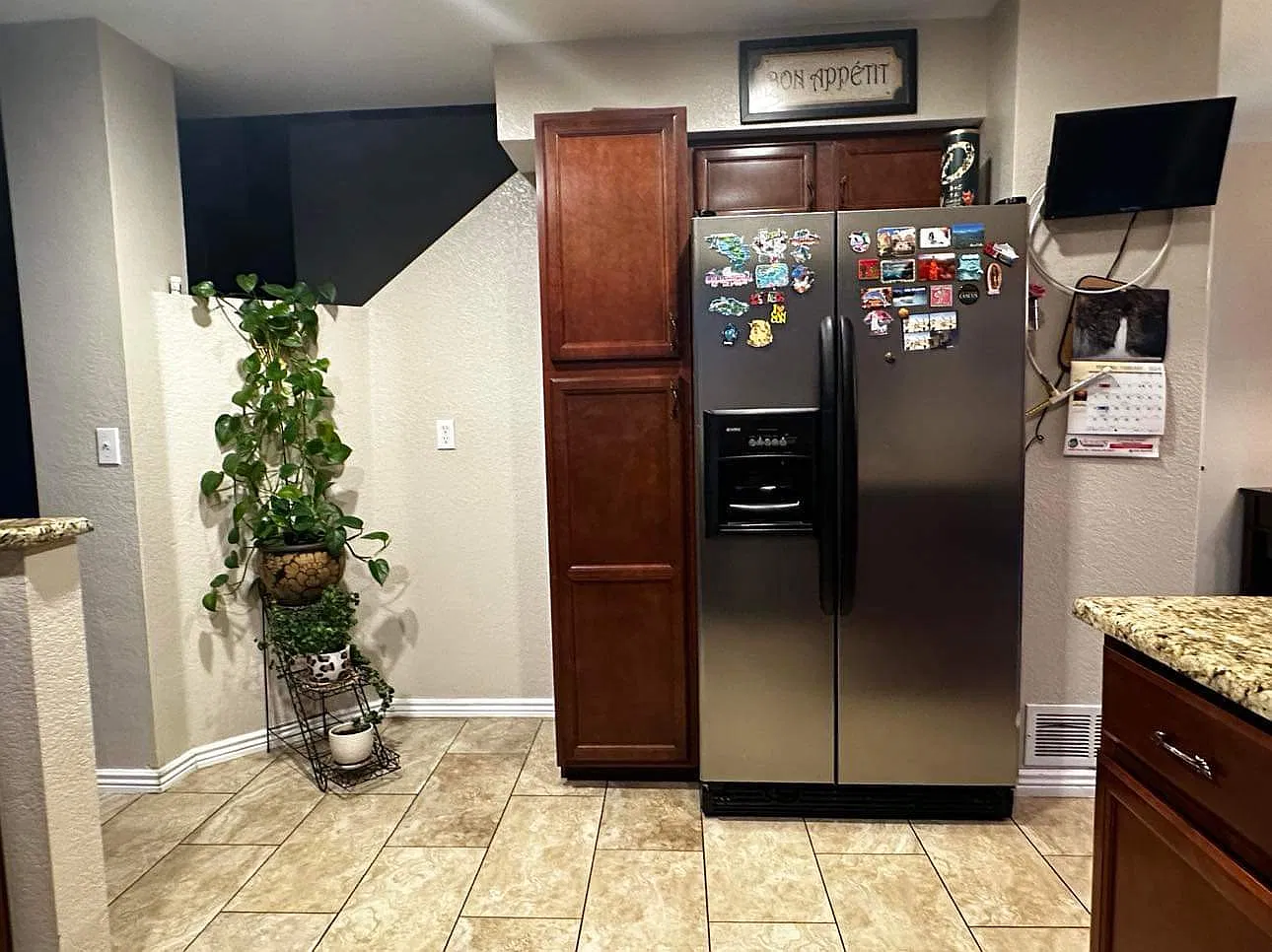 4 bed, 2.5 bath, 2007 sqft, $3,000 — Photo 3