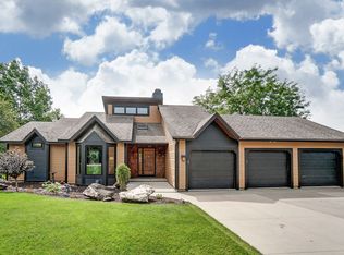 180 Lane 755 Snow Lk, Fremont, IN 46737