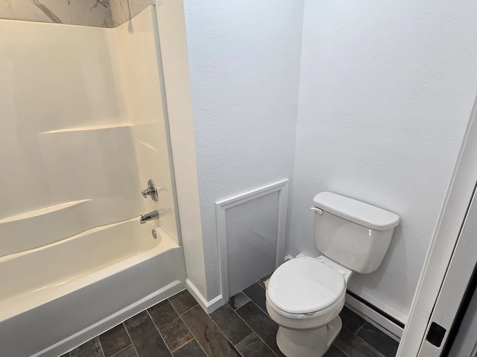 1 bed, 900 sqft, $1,100 — Photo 3